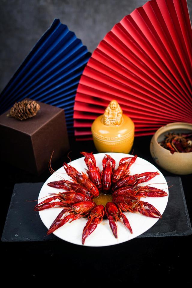 五店同開，初壹食午預煮餐食連鎖品牌強勢登陸成都，以硬件研發撬動餐飲新藍海