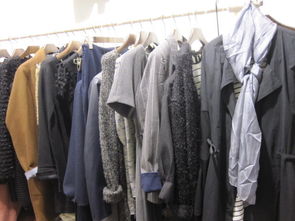 探索韓國進口女裝商機 批發(fā)零售代銷一體化，零門檻創(chuàng)業(yè)新選擇